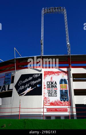 Estadio Municipal Football Stadion im Stadtteil Villa Ingenio, das von der immer einsatzbereiten Fußballmannschaft El Alto, Bolivien, genutzt wird Stockfoto