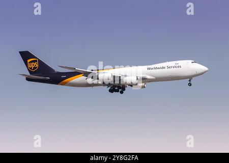 Dubai, Vereinigte Arabische Emirate - 16. Februar 2024: UPS United Parcel Service Boeing 747-8F Flugzeug am Flughafen Dubai (DXB) in den Vereinigten Arabischen Emiraten. Stockfoto