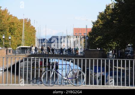 Kopenhagen/Dänemark/05 Oktober 2024/Christianshavn-Kanal am amager isalnd christen in der dänischen Hauptstadt Kopenhagen. Foto. Bilder von Francis Joseph Dean/Dean sind nicht für kommerzielle Zwecke bestimmt Stockfoto