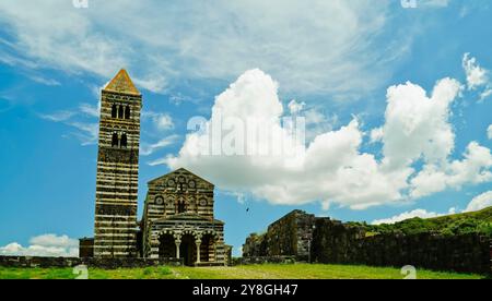 Kirche der Heiligen Dreifaltigkeit von Saccargia, Codrongianos, Provinz Sassari, Sardinien, Italien Stockfoto