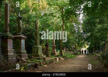 Statuen und Denkmäler in Abney Park, Stoke Newington, London, Großbritannien Stockfoto