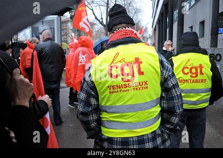 Demonstration der Arbeiter von CGT-Metallurgen im MEDEF-Hauptquartier in Lyon, Frankreich Stockfoto