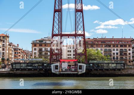 Pylon der berühmten Vizcaya-Brücke in Portugalete bei Bilbao, eine UNESCO-Weltkulturerbe-Transporterbrücke, entworfen von Alberto Palacio, befindet sich in der Stockfoto