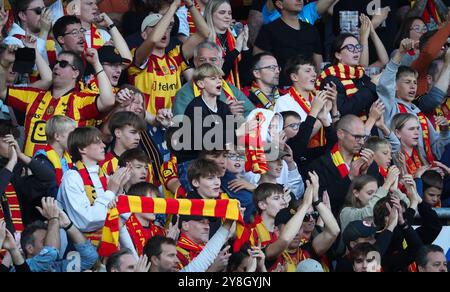 Mechelen, Belgien. Oktober 2024. Mechelens Fans wurden während eines Fußballspiels zwischen KV Mechelen und Oud-Heverlee Leuven am Samstag, den 5. Oktober 2024 in Mechelen, am 10. Tag der Saison 2024-2025 der ersten Liga der „Jupiler Pro League“ der belgischen Meisterschaft, dargestellt. BELGA PHOTO VIRGINIE LEFOUR Credit: Belga News Agency/Alamy Live News Stockfoto