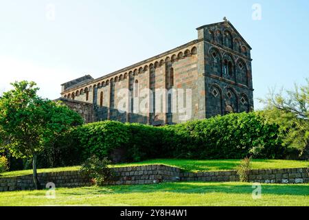 Die Kirche San Nicola im romanischen Stil in Ottana, Sardinien, Italien Stockfoto