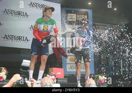 Bologna, Italien. Oktober 2024. Bologna, Italia - Cronaca - 5 Ottobre 2024 - Gara ciclistica Giro dell'Emilia vincitore Tadej Pogacar - (Foto Michele Nucci/LaPresse) News - Bologna, Italien - 05. Oktober 2024 - Gewinner des Giro dell'Emilia-Radrennens Tadej Pogacar - (Foto Michele Nucci/LaPresse) Credit: LaPresse/Alamy Live News Stockfoto