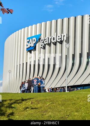 München, Deutschland. Oktober 2024. Die neue SAP Garden Multifunktionsarena vor dem Penny DEL Match EHC RB MÜNCHEN - GRIZZLYS WOLFSBURG 7-4 im SAP Garden in München, 2. Oktober 2024. Saison 2024/2025, Spieltag 5, Fotograf: ddp Images/STAR-Images Credit: ddp Media GmbH/Alamy Live News Stockfoto