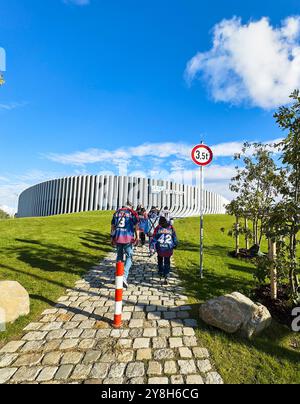 München, Deutschland. Oktober 2024. Die neue SAP Garden Multifunktionsarena vor dem Penny DEL Match EHC RB MÜNCHEN - GRIZZLYS WOLFSBURG 7-4 im SAP Garden in München, 2. Oktober 2024. Saison 2024/2025, Spieltag 5, Fotograf: ddp Images/STAR-Images Credit: ddp Media GmbH/Alamy Live News Stockfoto