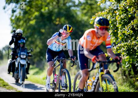 Leuven, Belgien. Oktober 2024. Die belgische Lotte Kopecky wurde während des Frauen-Elite-Rennens bei der UCI-Weltmeisterschaft im Gravel am Samstag, den 5. Oktober 2024, in Leuven im Einsatz gezeigt. BELGA FOTO JASPER JACOBS Credit: Belga News Agency/Alamy Live News Stockfoto