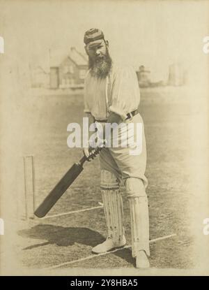 W. G. Grace am bat, Vintage Cricketfoto, 1890er Jahre Stockfoto