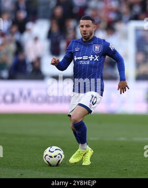 London, Großbritannien. Oktober 2024. Conor Chaplin (IT) beim Spiel West Ham United gegen Ipswich Town EPL am 5. Oktober 2024 im London Stadium, London, UK. Quelle: Paul Marriott/Alamy Live News Stockfoto