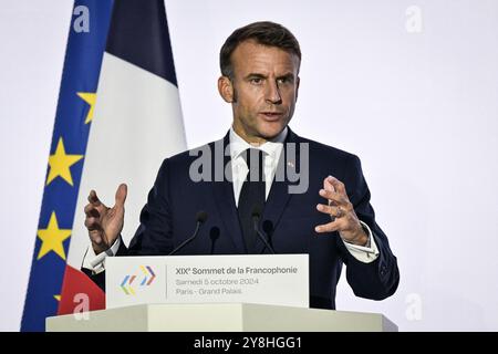 Paris, Frankreich. Oktober 2024. Der französische Präsident Emmanuel Macron spricht während einer Pressekonferenz am Ende des XIX. Francophonie-Gipfels am 5. Oktober 2024 im Grand Palais in Paris. Foto: Firas Abdullah/ABACAPRESS. COM Credit: Abaca Press/Alamy Live News Stockfoto