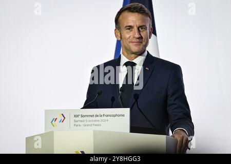 Paris, Frankreich. Oktober 2024. Der französische Präsident Emmanuel Macron spricht während einer Pressekonferenz am Ende des XIX. Francophonie-Gipfels am 5. Oktober 2024 im Grand Palais in Paris. Foto: Firas Abdullah/ABACAPRESS. COM Credit: Abaca Press/Alamy Live News Stockfoto