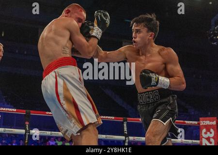 Liverpool, Großbritannien. Oktober 2024. Nick Ball vs Ronny Rios - Samstag, 5. Oktober 2024 - M&S Bank Arena Liverpool - WBA Featherweight Championship of the World Credit: Samuel Wardle/Alamy Live News Stockfoto