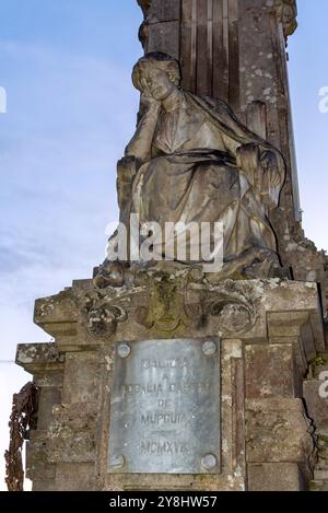 Statue der berühmten galizischen Schriftstellerin und Dichterin Rosalia de Castro im Alameda-Park in Santiago de Compostela, Spanien Stockfoto