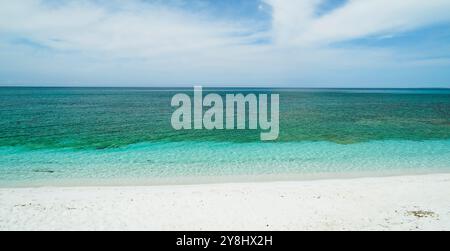 Der weiße Sandstrand von Arutas auf der Halbinsel Sinis, Provinz Oristano, Sardinien, Italien Stockfoto