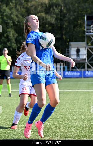 Genk, Belgien. Oktober 2024. Lisa Petry (9) von Genk, dargestellt während eines Frauenfußballspiels zwischen KRC Genk Ladies und SV Zulte Waregem Dames am 6. Spieltag der Saison 2024 - 2025 der Belgischen Lotto Womens Super League, am Samstag, 5. Oktober 2024 in Genk, BELGIEN. Quelle: Sportpix/Alamy Live News Stockfoto