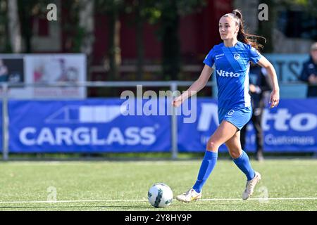 Genk, Belgien. Oktober 2024. Romy Camps (3) von Genk, dargestellt während eines Frauenfußballspiels zwischen KRC Genk Ladies und SV Zulte Waregem Dames am 6. Spieltag der Saison 2024 - 2025 der belgischen Lotto Womens Super League, am Samstag, 5. Oktober 2024 in Genk, BELGIEN. Quelle: Sportpix/Alamy Live News Stockfoto