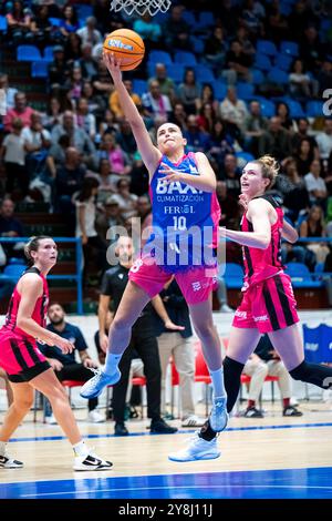 Ferrol, Spanien. Oktober 2024. Liga Femenina Endesa Basket. Baxi Ferrol gegen Kutxabank Araski. Angela Mataix Credit: Ismael Miján/Alamy Live News Stockfoto