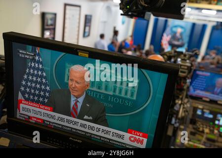 Washington, Vereinigte Staaten Von Amerika. Oktober 2024. Washington, Vereinigte Staaten von Amerika. Oktober 2024. U. US-Präsident Joe Biden hält Reden vor der Presse im James Brady Press Briefing Room des Weißen Hauses, 4. Oktober 2024 in Washington, DC Credit: Oliver Contreras/White House Photo/Alamy Live News Stockfoto