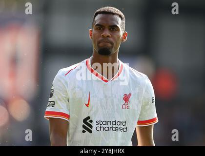 London, Großbritannien. Oktober 2024. Ryan Gravenberch aus Liverpool während des Premier League-Spiels im Selhurst Park, London. Der Bildnachweis sollte lauten: Paul Terry/Sportimage Credit: Sportimage Ltd/Alamy Live News Stockfoto