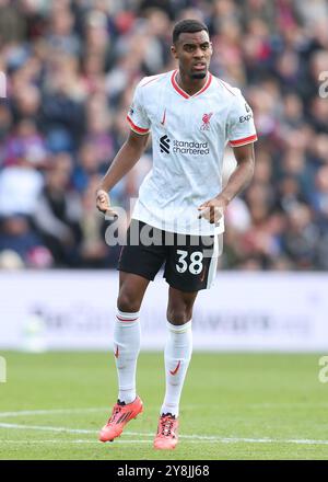 London, Großbritannien. Oktober 2024. Ryan Gravenberch aus Liverpool während des Premier League-Spiels im Selhurst Park, London. Der Bildnachweis sollte lauten: Paul Terry/Sportimage Credit: Sportimage Ltd/Alamy Live News Stockfoto