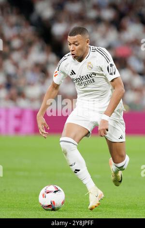 Madrid, Spanien. Oktober 2024. MADRID, SPANIEN - 5. Oktober: Kilyam hat während des Spiels der La Liga 2024/25 zwischen Real Madrid und Villarreal im Santiago Bernabeu Stadion gespielt. Guillermo Martinez/Alamy Live News Stockfoto