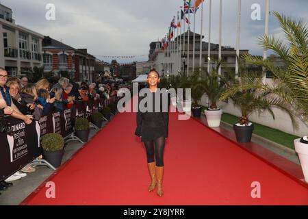 5. Oktober 2024, Dinard, Bretagne, Frankreich: Abschlusszeremonie des Dinard British & Irish Film Festivals 2024 in Dinard, Frankreich (Bild: © Mickael Chavet/ZUMA Press Wire) NUR ZUR REDAKTIONELLEN VERWENDUNG! Nicht für kommerzielle ZWECKE! Stockfoto