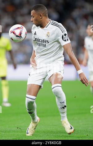 Madrid, Spanien. Oktober 2024. MADRID, SPANIEN - 5. Oktober: Kylian Mbappe von Real Madrid im Spiel der La liga 2023/24 zwischen Real Madrid und Villarreal im Santiago Bernabeu Stadion. Guille Martinez/AFLO/Alamy Live News Stockfoto