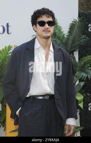 CA. 5. Oktober 2024. Charles Melton bei Ankunft für Veuve Clicquot Polo Classic, Palisades Village Center, Pacific Palisades, CA, 05. Oktober, 2024. Quelle: Elizabeth Goodenough/Everett Collection/Alamy Live News Stockfoto