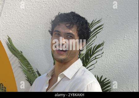 CA. 5. Oktober 2024. Charles Melton bei Ankunft für Veuve Clicquot Polo Classic, Palisades Village Center, Pacific Palisades, CA, 05. Oktober, 2024. Quelle: Elizabeth Goodenough/Everett Collection/Alamy Live News Stockfoto