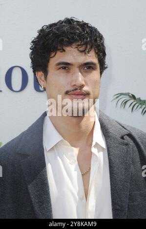 CA. 5. Oktober 2024. Charles Melton bei Ankunft für Veuve Clicquot Polo Classic, Palisades Village Center, Pacific Palisades, CA, 05. Oktober, 2024. Quelle: Elizabeth Goodenough/Everett Collection/Alamy Live News Stockfoto