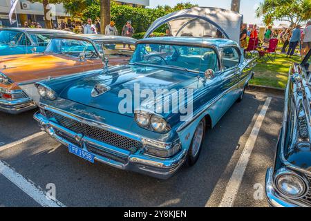 Blue 1958 Ford Fairlane Two Door beim Cooly Rocks on Festival in Coolangatta, Gold Coast, queensland, australien Stockfoto