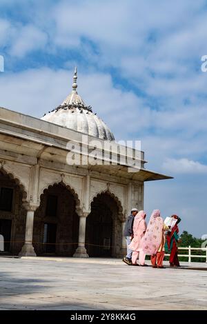 Delhi, Indien. Besucher im Red Fort Stockfoto