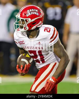 5. Oktober 2021: Louisiana-Lafayette Ragin Cajuns Running Back Zylan Perry (21) trägt während eines College-Football-Spiels zwischen der University of Louisiana RaginÕ Cajuns und den Southern Miss Golden Eagles im M.M. Roberts Stadium in Hattiesburg, Mississippi. Bobby McDuffie/CSM Stockfoto