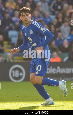 Leicester, Großbritannien. Oktober 2024. Leicester City Mittelfeldspieler Facundo Buonanotte (40) während des Spiels Leicester City FC gegen Bournemouth FC English Premier League im King Power Stadium, Leicester, England, Vereinigtes Königreich am 5. Oktober 2024 Credit: Every Second Media/Alamy Live News Stockfoto