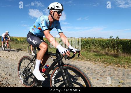 Leuven, Belgien. Oktober 2024. Der belgische Jasper Stuyven wurde während des Männer-Elite-Rennens bei der UCI-Weltmeisterschaft im Gravel am Sonntag, den 6. Oktober 2024, in Leuven im Einsatz gezeigt. BELGA FOTO DAVID PINTENS Credit: Belga News Agency/Alamy Live News Stockfoto