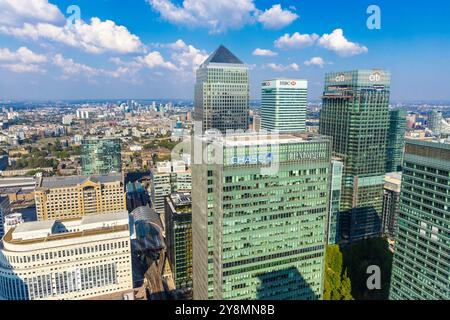 Wolkenkratzer und Bankbüros von JP Morgan Chase, HSBC und Citi Group im Finanzviertel Canary Wharf, London, England Stockfoto