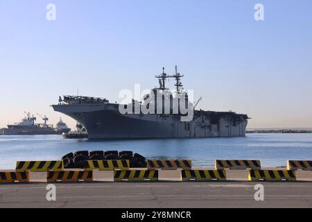 US-Marines und Seeleute mit der Wasp (WSP) Amphibious Ready Group (ARG)-24th Marine Expeditionary Unit (MEU) Special Operations Capable (SOC), sind angekommen Stockfoto