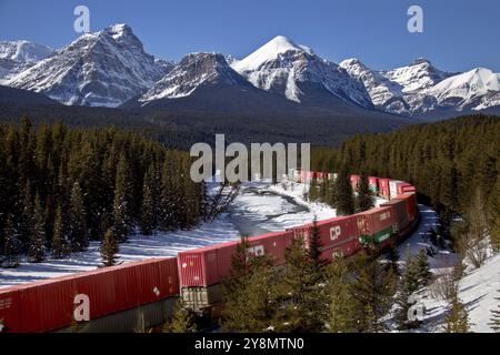 Lake Louise Rocky Mountains Zug Titel Morants Kurve Kanada Stockfoto