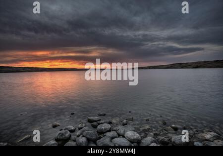 Buffalo-Pfund-See bei Sonnenuntergang, bunt und heiter Stockfoto