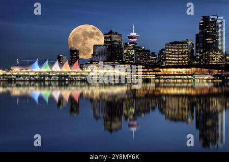 Vancouver Nacht Vollmond vom Stanley Park Stockfoto