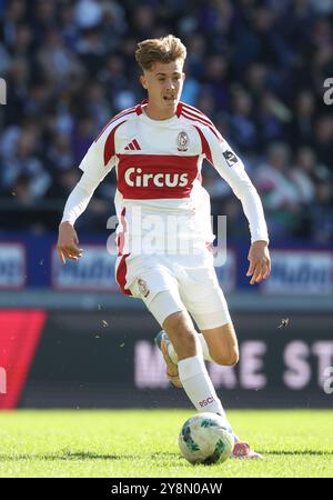 Brüssel, Belgien Oktober 2024. Isaac Price von Standard in Aktion während eines Fußballspiels zwischen RSC Anderlecht und Standard de Lüttich am Sonntag, den 6. Oktober 2024 in Brüssel, am 10. Tag der Saison 2024-2025 der ersten Liga der „Jupiler Pro League“ der belgischen Meisterschaft. BELGA PHOTO VIRGINIE LEFOUR Credit: Belga News Agency/Alamy Live News Stockfoto