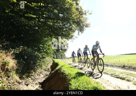 Leuven, Belgien. Oktober 2024. Die belgischen Fahrer wurden während des Männer-Elite-Rennens bei der UCI-Weltmeisterschaft im Gravel am Sonntag, den 6. Oktober 2024, in Leuven in Aktion gestellt. BELGA FOTO DAVID PINTENS Credit: Belga News Agency/Alamy Live News Stockfoto