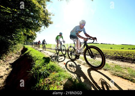 Leuven, Belgien. Oktober 2024. Das Männer-Elite-Rennen bei der UCI-Schotterweltmeisterschaft am Sonntag, den 6. Oktober 2024, in Leuven. BELGA FOTO DAVID PINTENS Credit: Belga News Agency/Alamy Live News Stockfoto