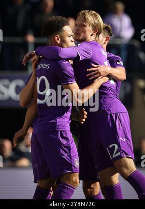 Brüssel, Belgien Oktober 2024. Yari Verschaeren von Anderlecht feiert während eines Fußballspiels zwischen RSC Anderlecht und Standard de Lüttich am Sonntag, den 6. Oktober 2024 in Brüssel, am 10. Tag der Saison 2024-2025 der ersten Liga der „Jupiler Pro League“ der belgischen Meisterschaft. BELGA PHOTO VIRGINIE LEFOUR Credit: Belga News Agency/Alamy Live News Stockfoto