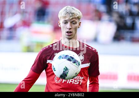 Antwerpen, Belgien. Oktober 2024. Kobe Corbanie aus Antwerpen, vor einem Fußballspiel zwischen Royal Antwerp FC und Cercle Brugge am Sonntag, den 6. Oktober 2024 in Antwerpen, am 10. Tag der Saison 2024-2025 der ersten Liga der „Jupiler Pro League“ der belgischen Meisterschaft. BELGA FOTO TOM GOYVAERTS Credit: Belga Nachrichtenagentur/Alamy Live News Stockfoto