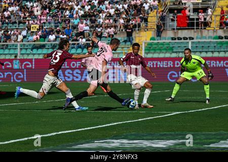 Jeremy Le Douaron (Palermo F.C.) beim Spiel der italienischen Serie BKT zwischen Palermo F.C. und Salernitana am 6. Oktober 2024 im Renzo Barbera Stadion in Palermo, Italien Stockfoto