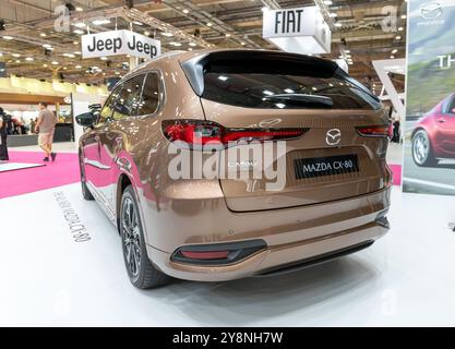 ATHEN, GRIECHENLAND - 5. OKTOBER 2024: Mazda CX-80 auf der Auto Athina 2024 Motor Show. Stockfoto