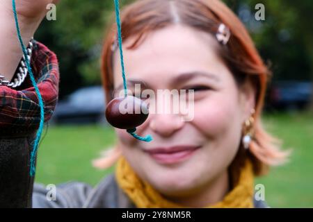 Parliament Hill Bandstand, London, Großbritannien. Oktober 2024. Die 20. Conker Championships, Parliament Hill Bandstand. Quelle: Matthew Chattle/Alamy Live News Stockfoto